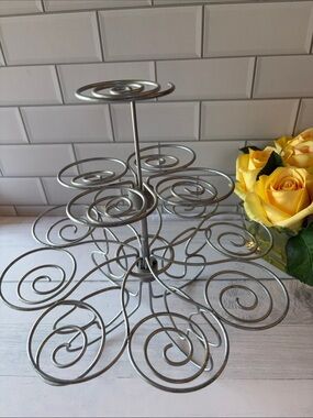 Metal Spiral Cupcake Stand - Silver
